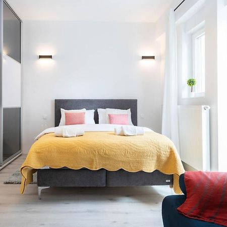 Design Triplex In The City Center With A Balcony Lejlighed Zagreb Eksteriør billede