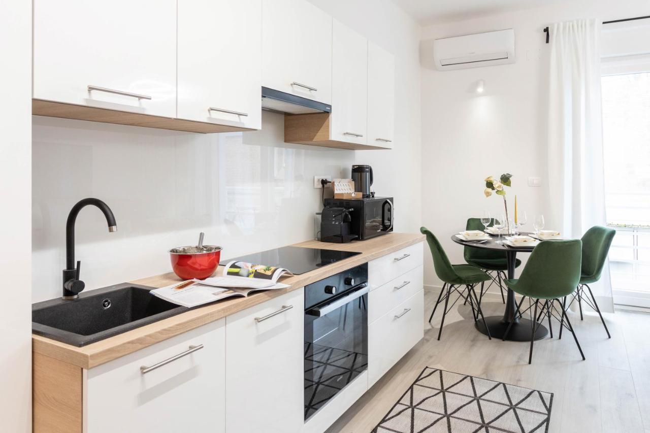 Design Triplex In The City Center With A Balcony Lejlighed Zagreb Eksteriør billede