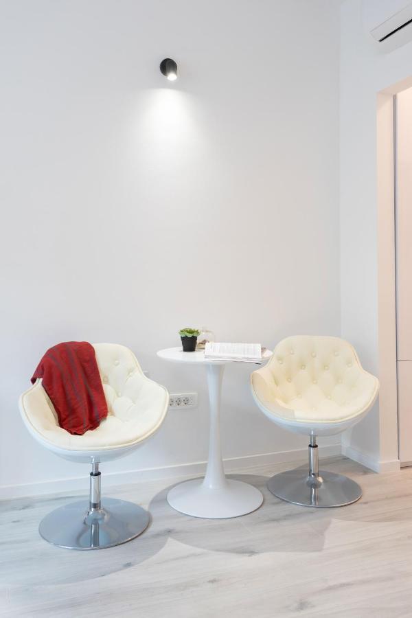 Design Triplex In The City Center With A Balcony Lejlighed Zagreb Eksteriør billede