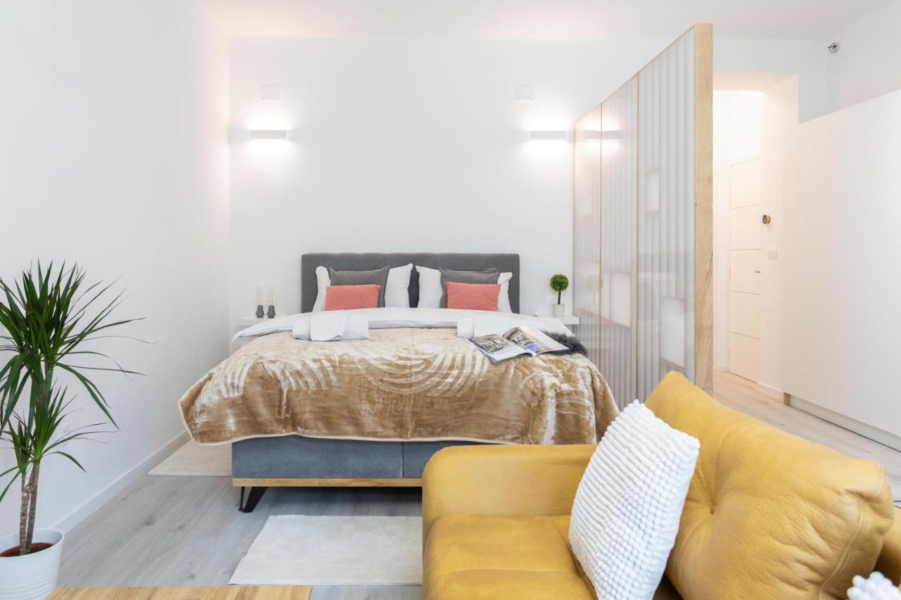 Design Triplex In The City Center With A Balcony Lejlighed Zagreb Eksteriør billede