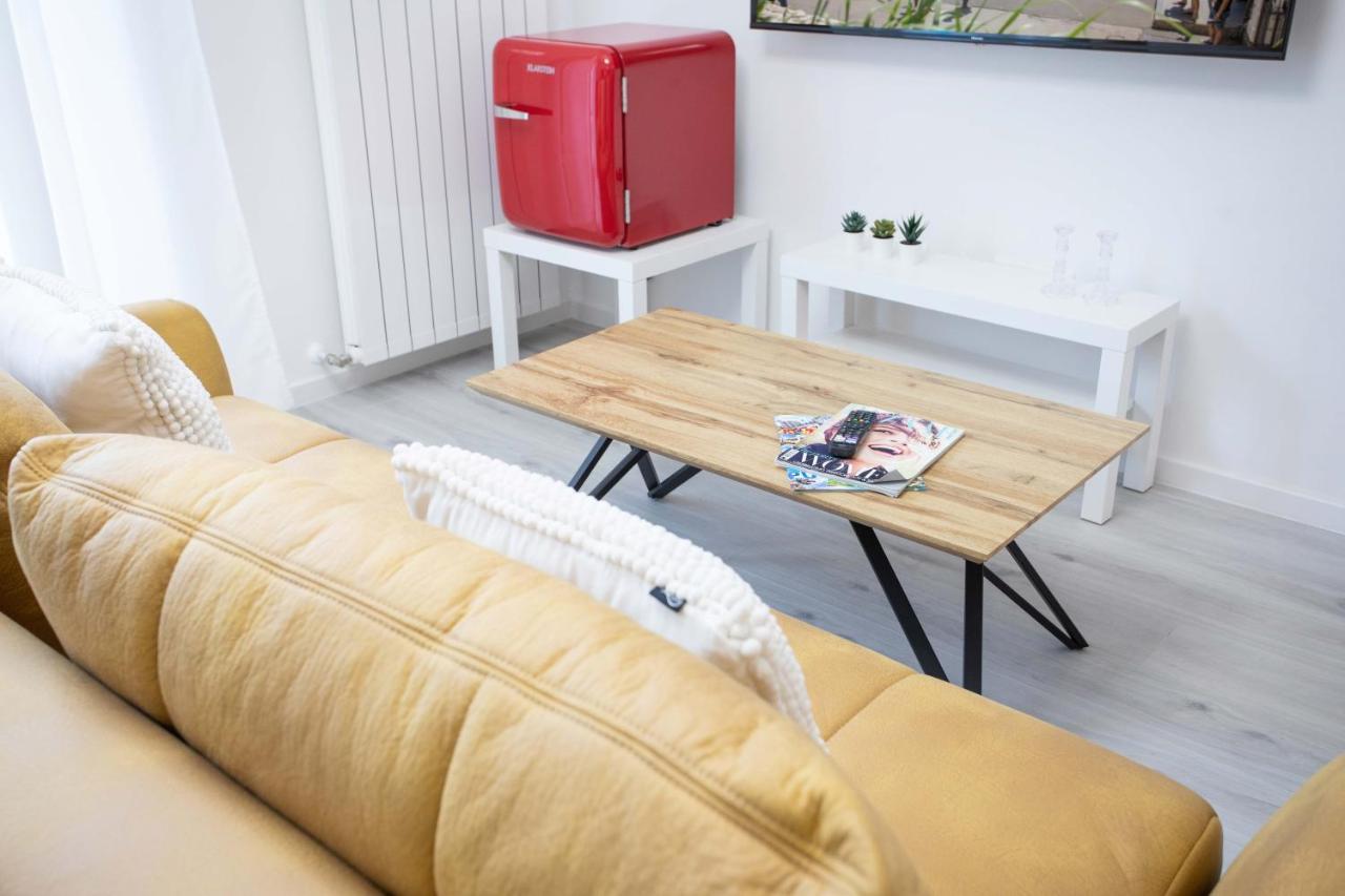 Design Triplex In The City Center With A Balcony Lejlighed Zagreb Eksteriør billede