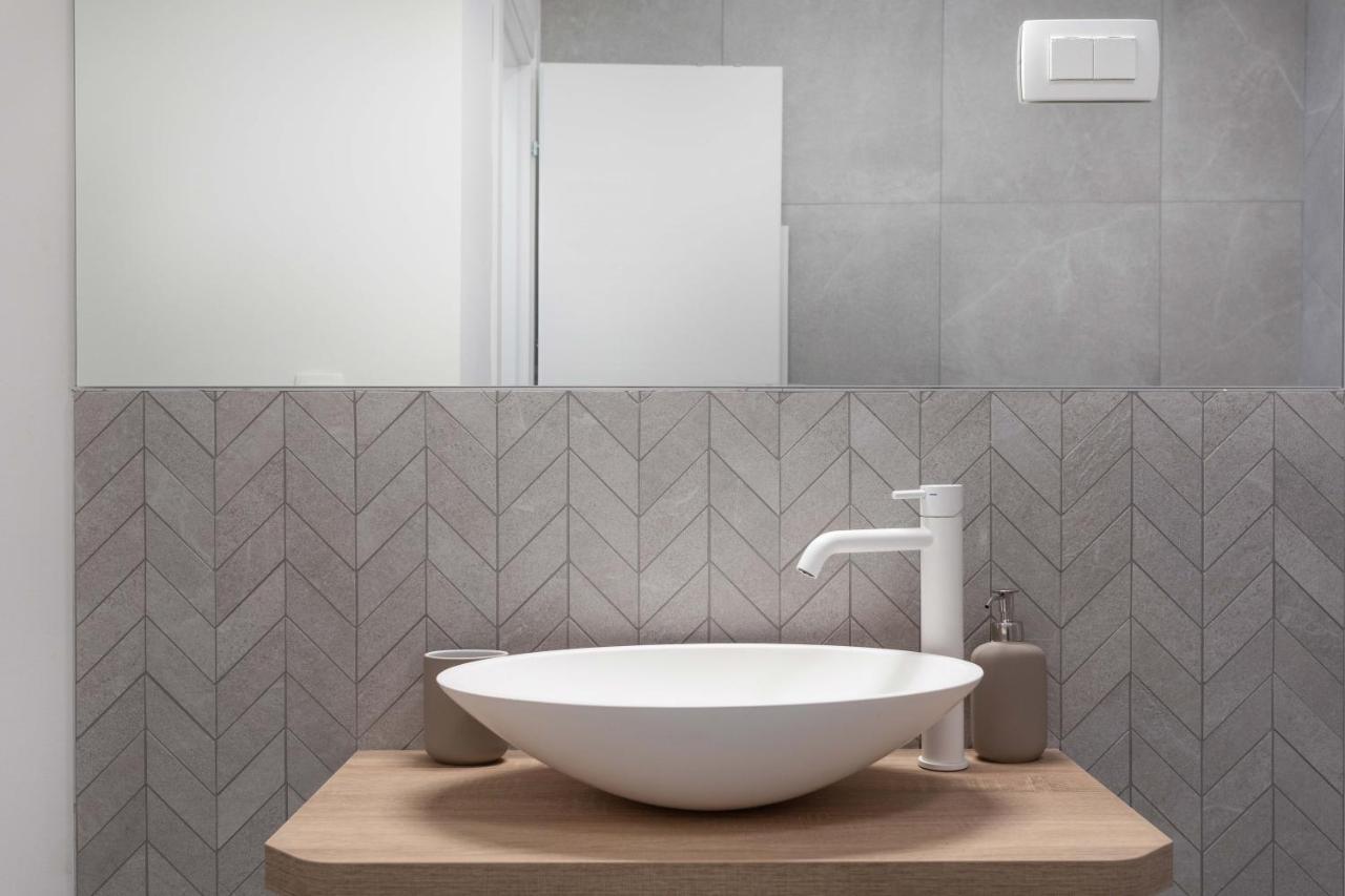 Design Triplex In The City Center With A Balcony Lejlighed Zagreb Eksteriør billede